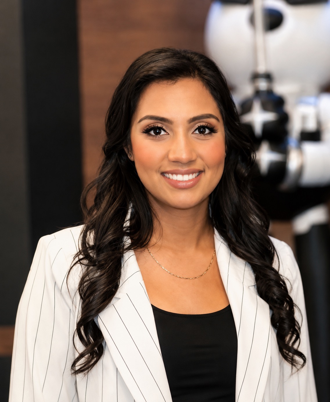 Anam Tariq, NP